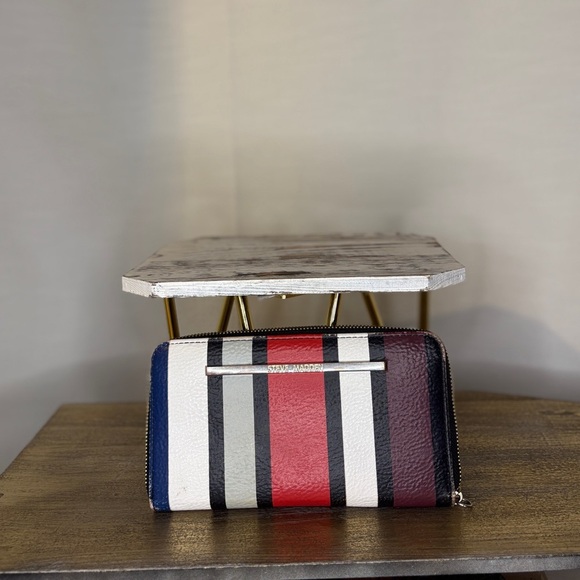 Steve Madden Handbags - Steve Madden Red and Black Wallet